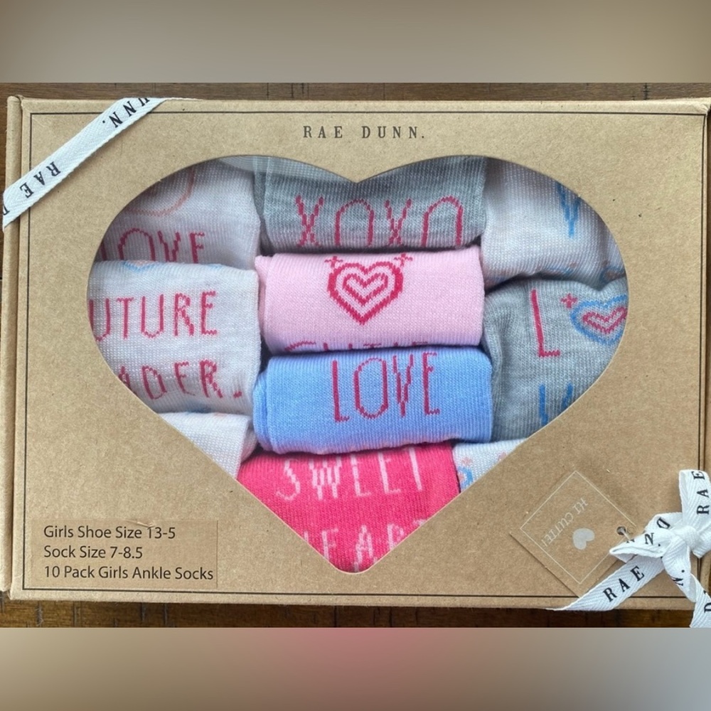 •NWT•Rae Dunn 10 Pack Girls Ankle Socks- Love Theme💘